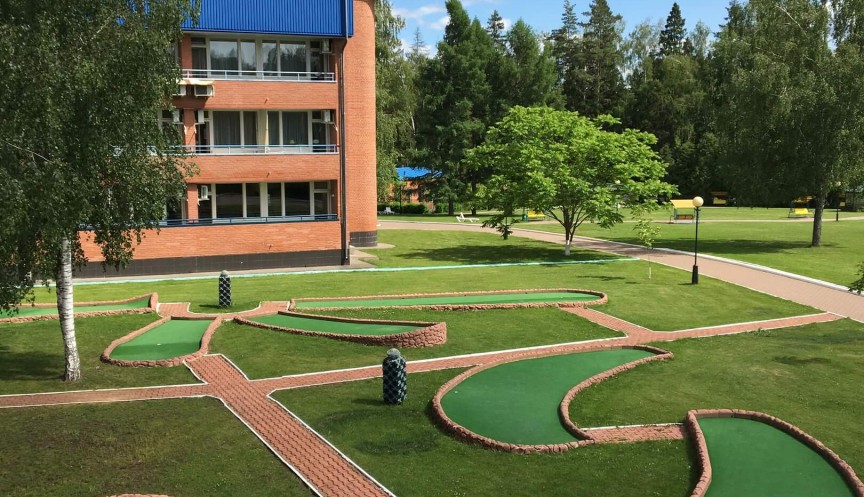 Спортивные площадки