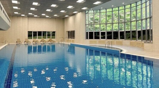 Крытый бассейн